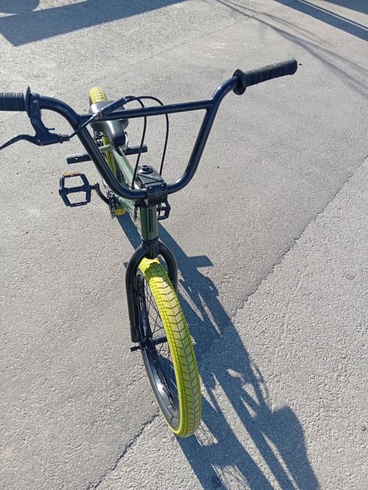 BMX wipe cu roti pe 20 inch