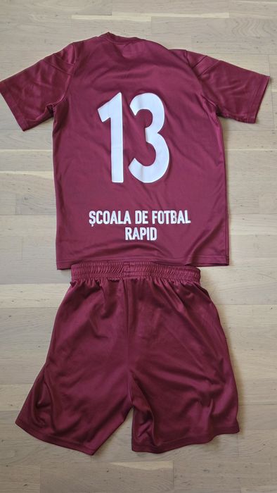 Vand echipament complet copii Rapid (SFR)- cadou ghete Adidas Predator