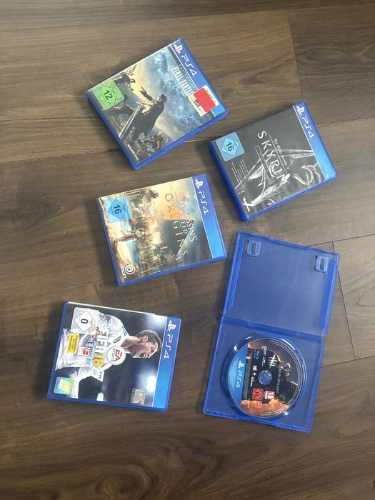 Vind cinci jocuri playstation