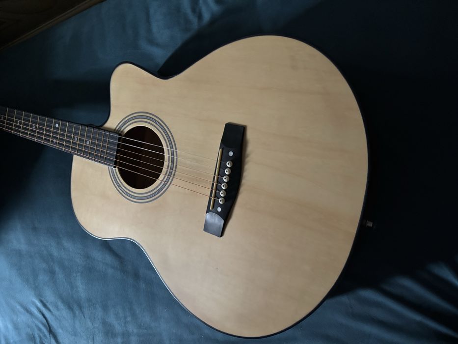 Продаю новую гитару