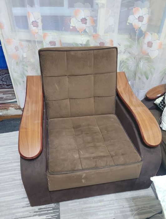 Продам 2 кресло.