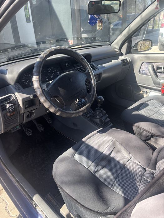 Рено Клио 1.4 бензин