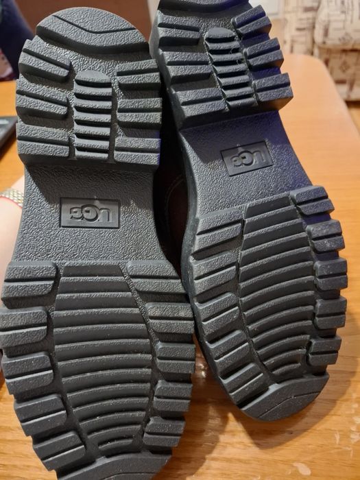 Кожени  боти UGG