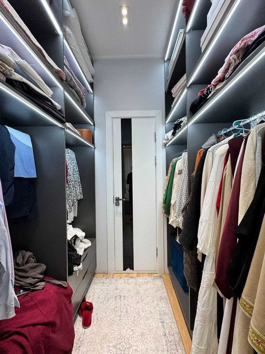 трёхкомнатная квартира в комплексе Abu Dabi район Шайхан;метро Беруний