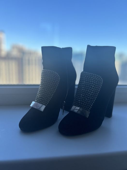 Продам осенние ботильоны