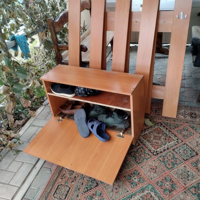 продам вешалку, обувницу