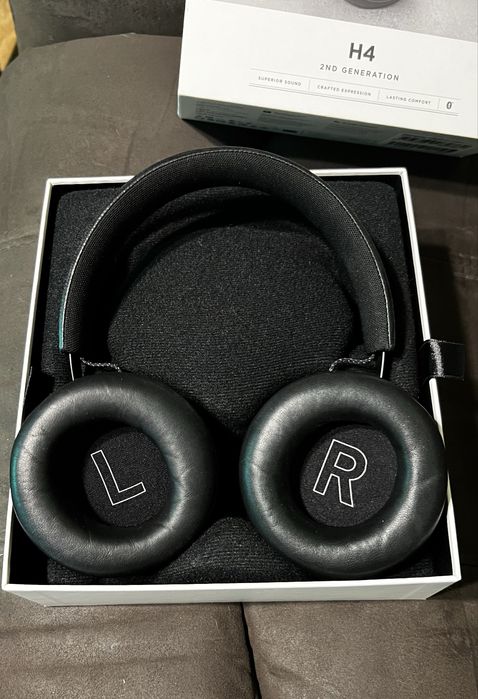 Bang and Olufsen Beoplay H4 2nd Gen Bluetooth Слушалки