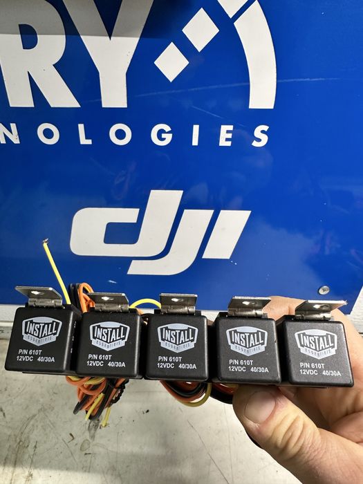 Releu 12vdc 40/30A cu soclu