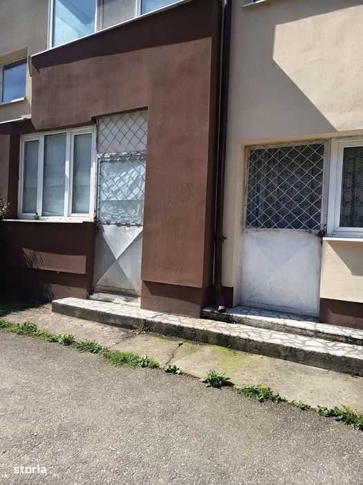 Spatiu comercial Targoviste-la 2 minute de Liceul Cantacuzino