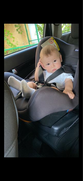 Автокресло 0-3 года Chicco оригинал