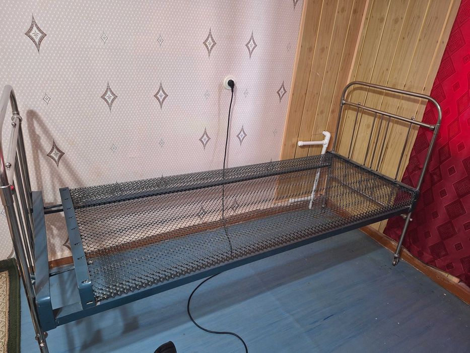 Продам б/у кровать. Б/у кровать сотаман