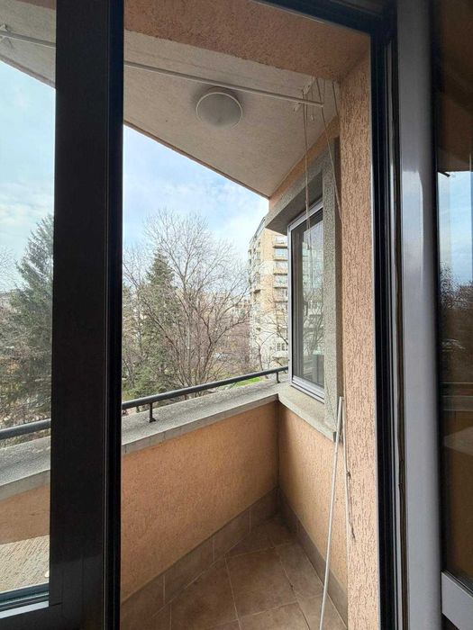 Малко пространство, големи мечти: гарсониера за продажба.