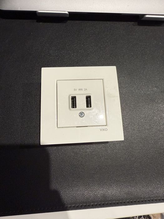 USB розетка (Viko by Panasonic) в идеале