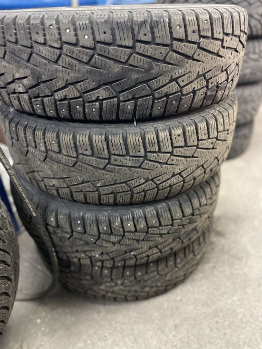 Продам комплект резины на 15