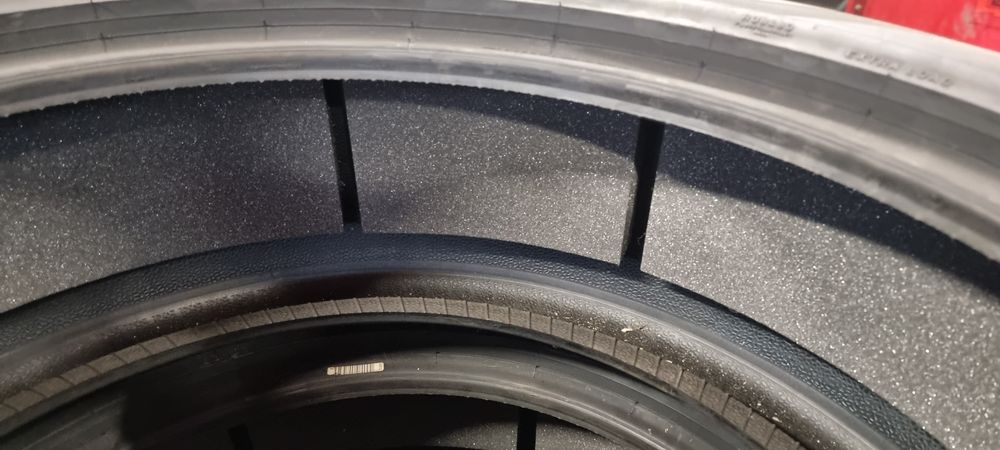 Anvelope noi Pirelli 245 45 21