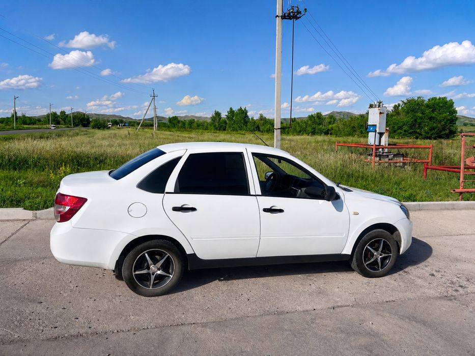 Продам Гранту 2014 года