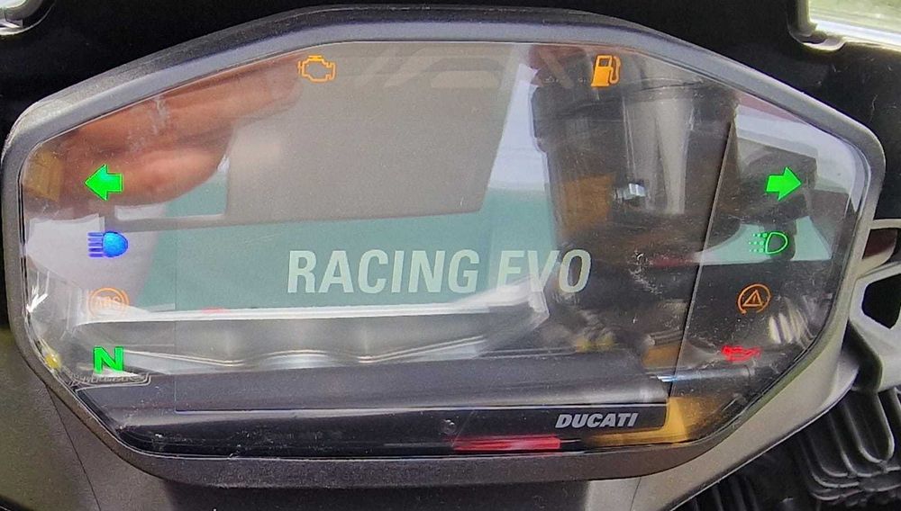 Ducati Panigale V2 Racing Evo