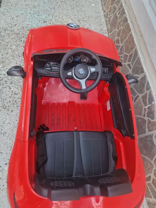 Vând Mașinuța electrica si Tractor electricc - 2-5 ani.