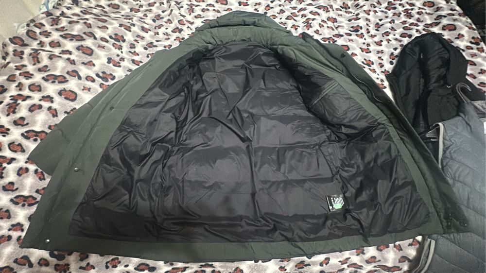 Продам мужской пуховик