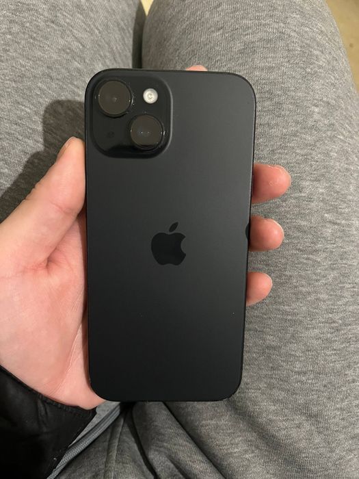 Продам iphone 15 на 128 гигов
