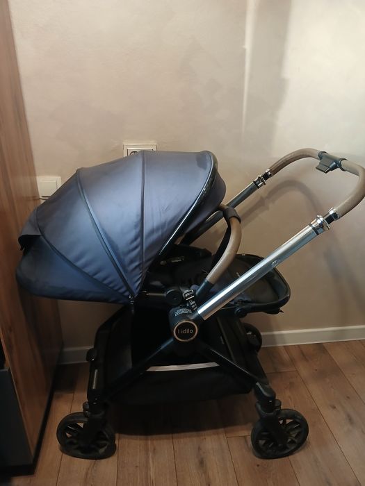 Прогулочная коляска Kidilo D900