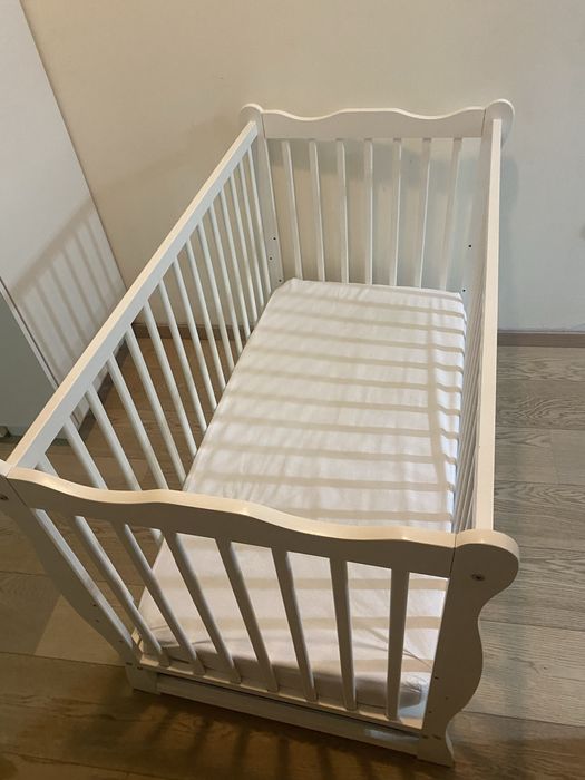 Pătuț bebe alb cu sertar + saltea premium