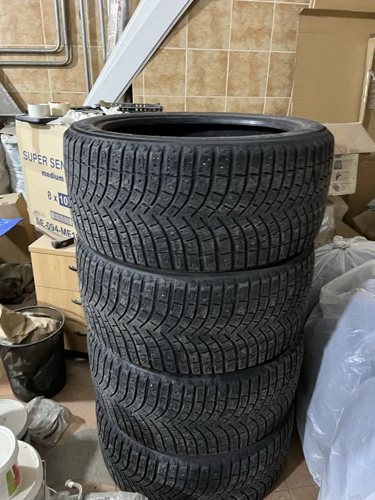 Зимние шины 295 40 r21