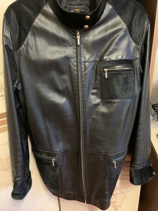 Продам кожаную куртку 50 р Натуральная кожаТурция