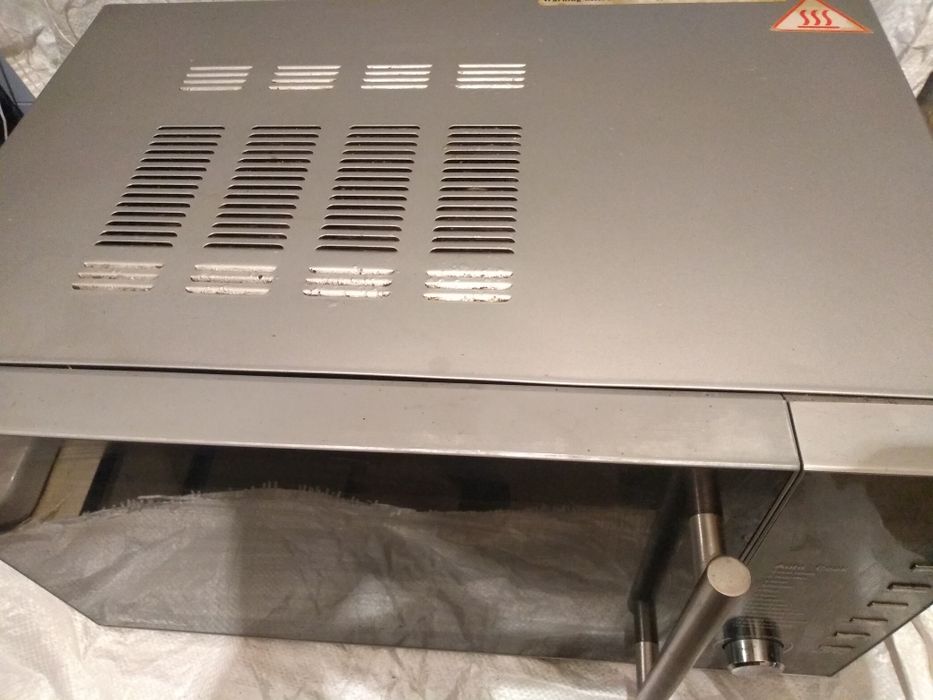 Микровълнова печка ,,Sang " за части .