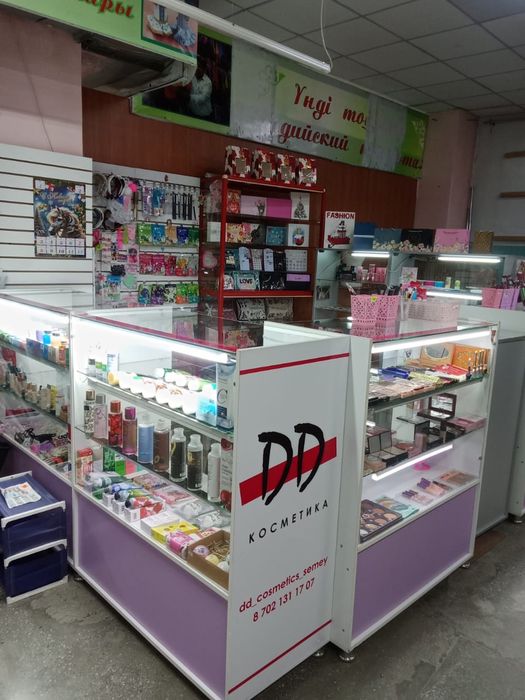 Продам витрину..