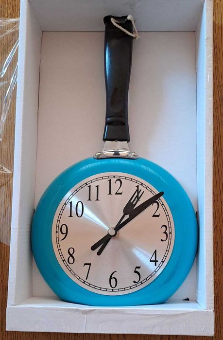 продам часы настенные, разные, новые