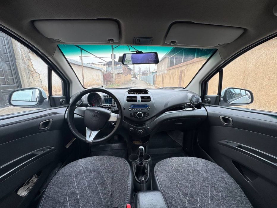 Спарк мошинаси сотилади