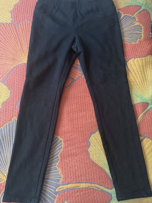 черные джинсы корейского бренда