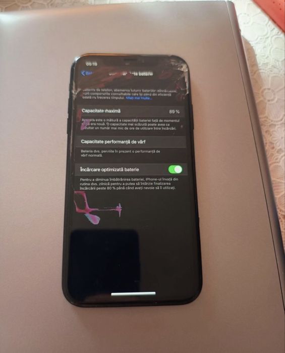 Iphone xr merge forte bine