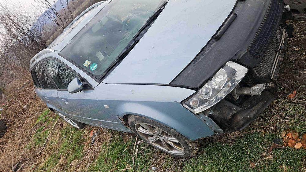 Audi A4 3.0 TDI /204hp/лети джанти 18/Xenon/На части