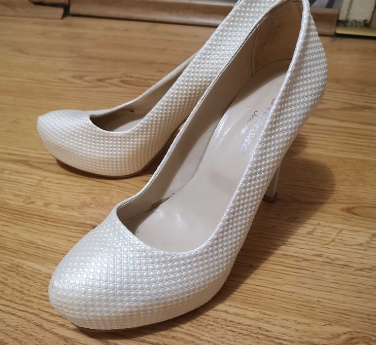 Официални обувки