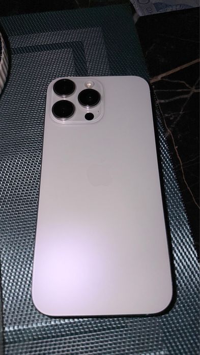 Продам Iphone 16 Pro Max