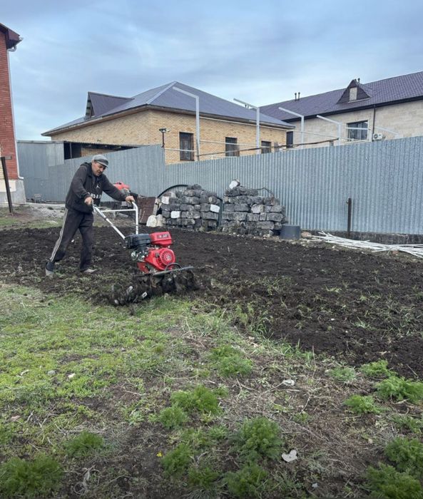 Вспашка мотоблок