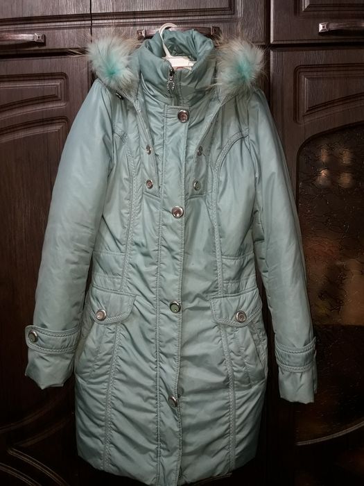 Продам пуховик.  .