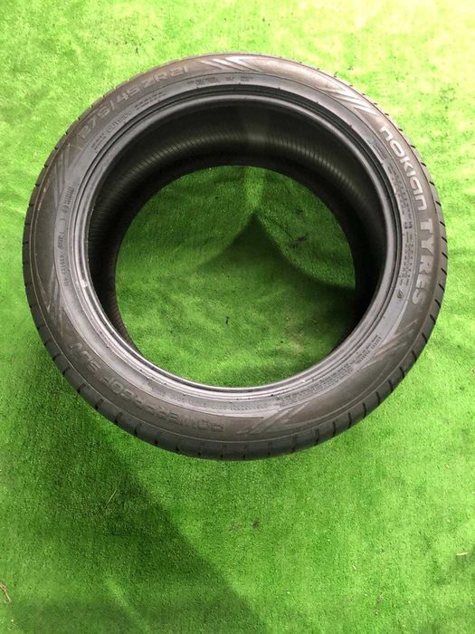 Anvelope vară 275/45/21 Nokian