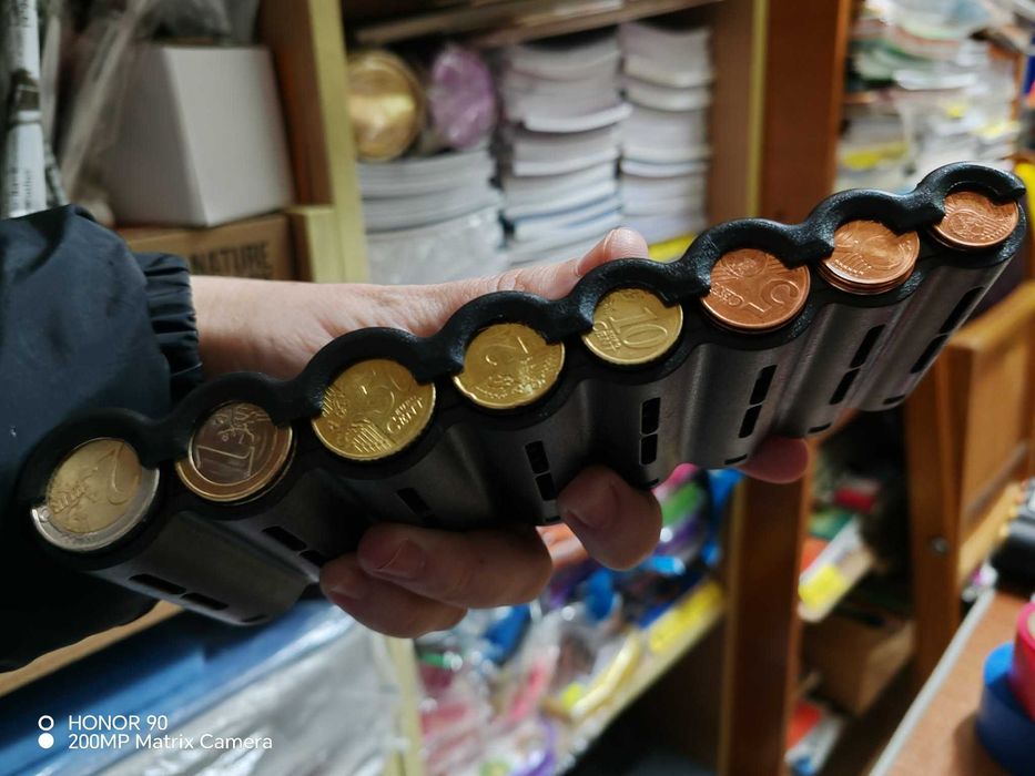 Монетник за всички евро монети - прав