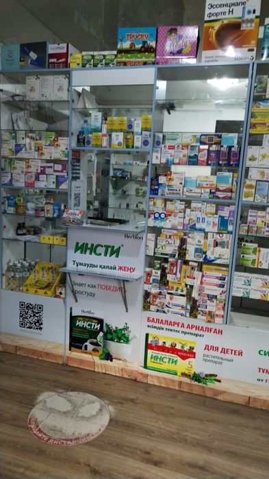 Продам мебель в аптеку