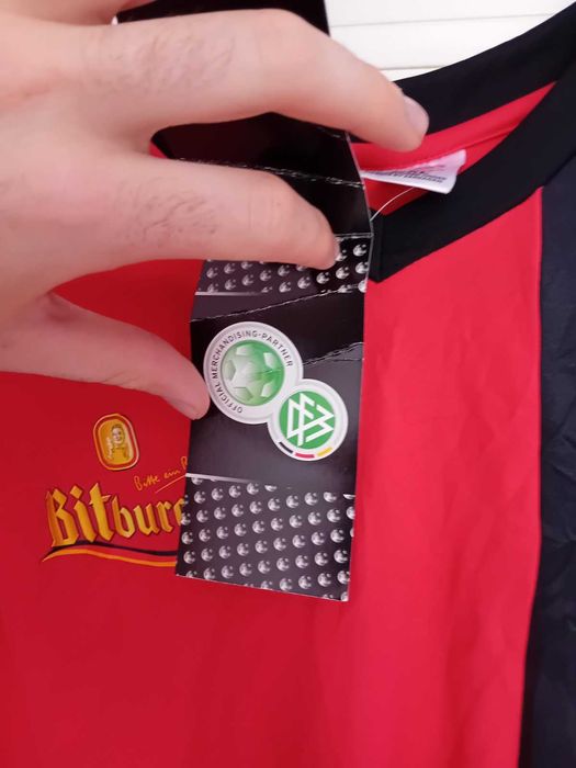 Чисто нова оригинална фланелка на Германия с автографи