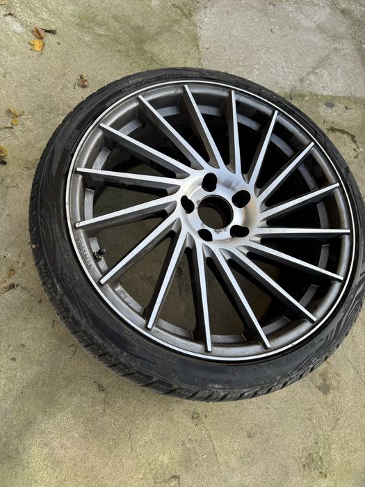 Jante keskin r19 235/35 + cauciucuri iarna