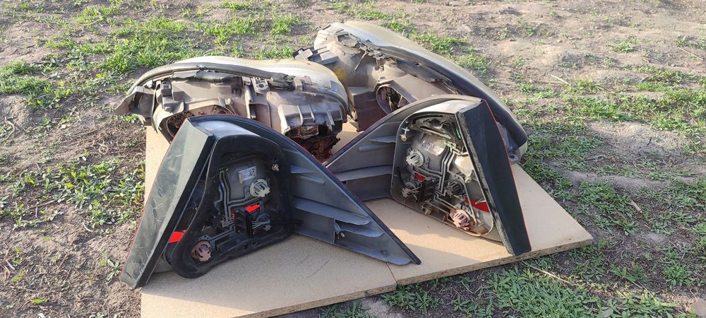 Продам фары на Мерседес