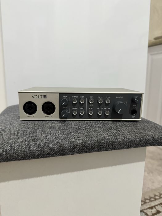 Звуковая карта VOLT 4