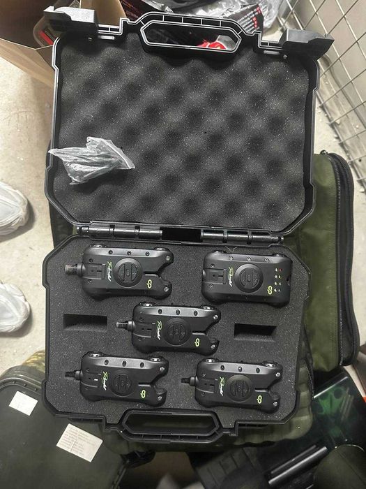Carp Pro Rondel Bite alarms 4+1 and Swingers Carp Pro Jumper 4