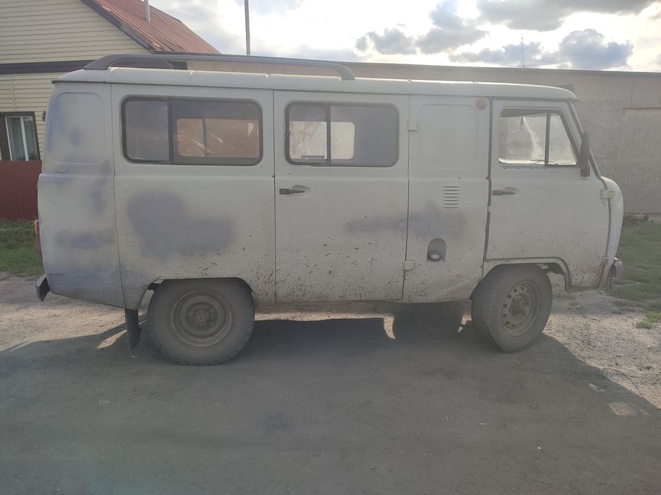 Продам УАЗ санитарка по запчастям