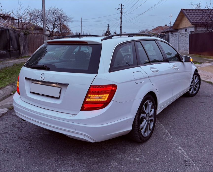 Mercedes C-Class W204 // Facelift // 2012 // Full LED // Navi mare //