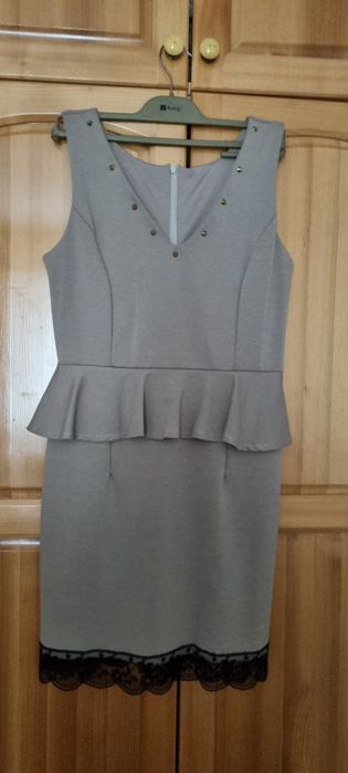 Къса коктейлна рокля